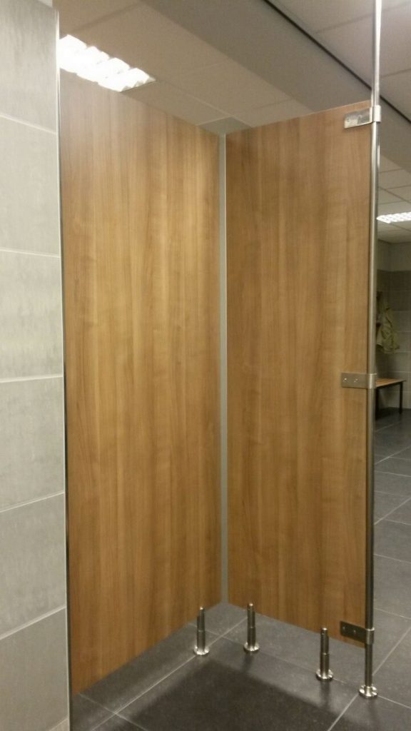 trespadouchewanden007 Sanitaire Cabines van Harpie BV